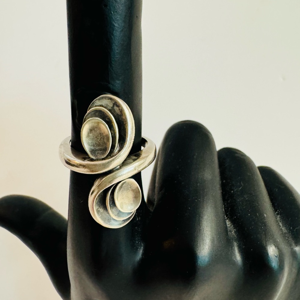 Vtg Signed Sterling Silver Art Deco style double swirl ring.Signed ER 925S